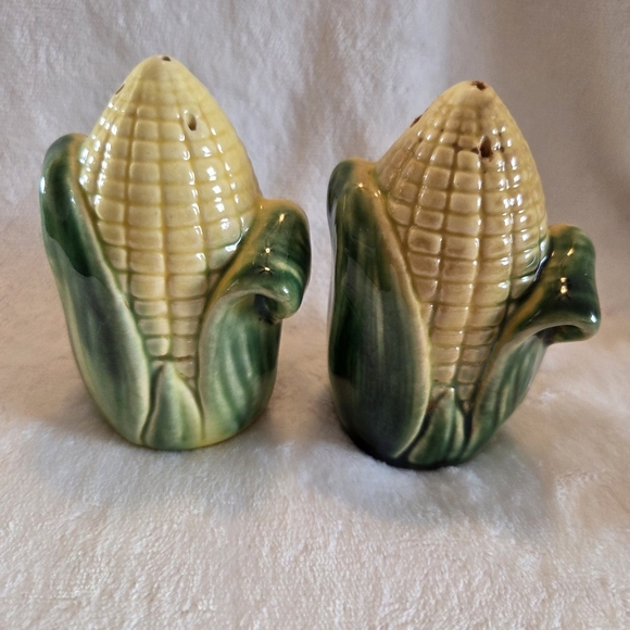 Vintage Other - Vintage Half Shucked Corn On the Cob Salt and Pepper Shakers Ceramic